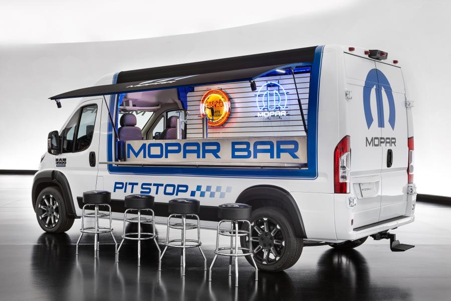 Dodge Ram ProMaster Pit Stop 2016 года  (фото 3 из 3)